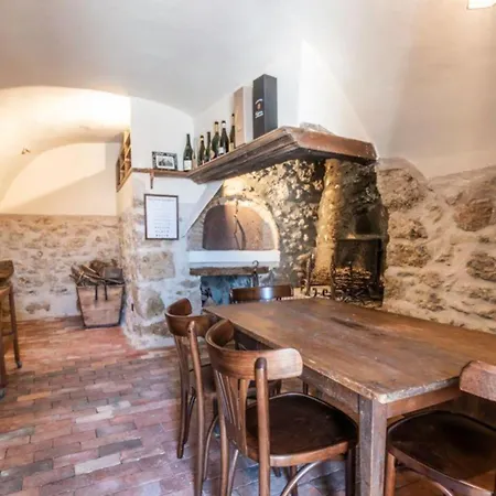 La Voisine Nyaraló Venteuil
